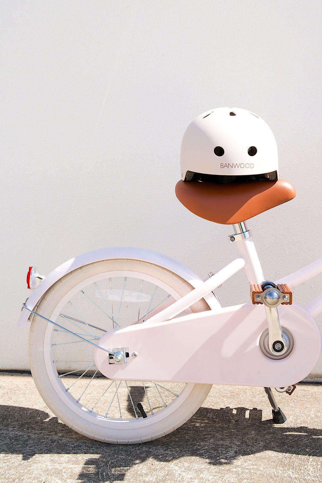 Banwood Classic Vintage 14 inch kinderfiets pink met Scandinavische look, bij winkel De Gele Flamingo.