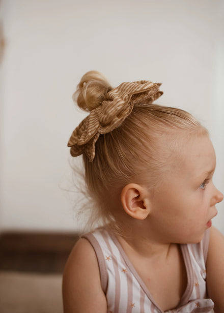 Mrs. Ertha Haar Scrunchie | Toffee Lines