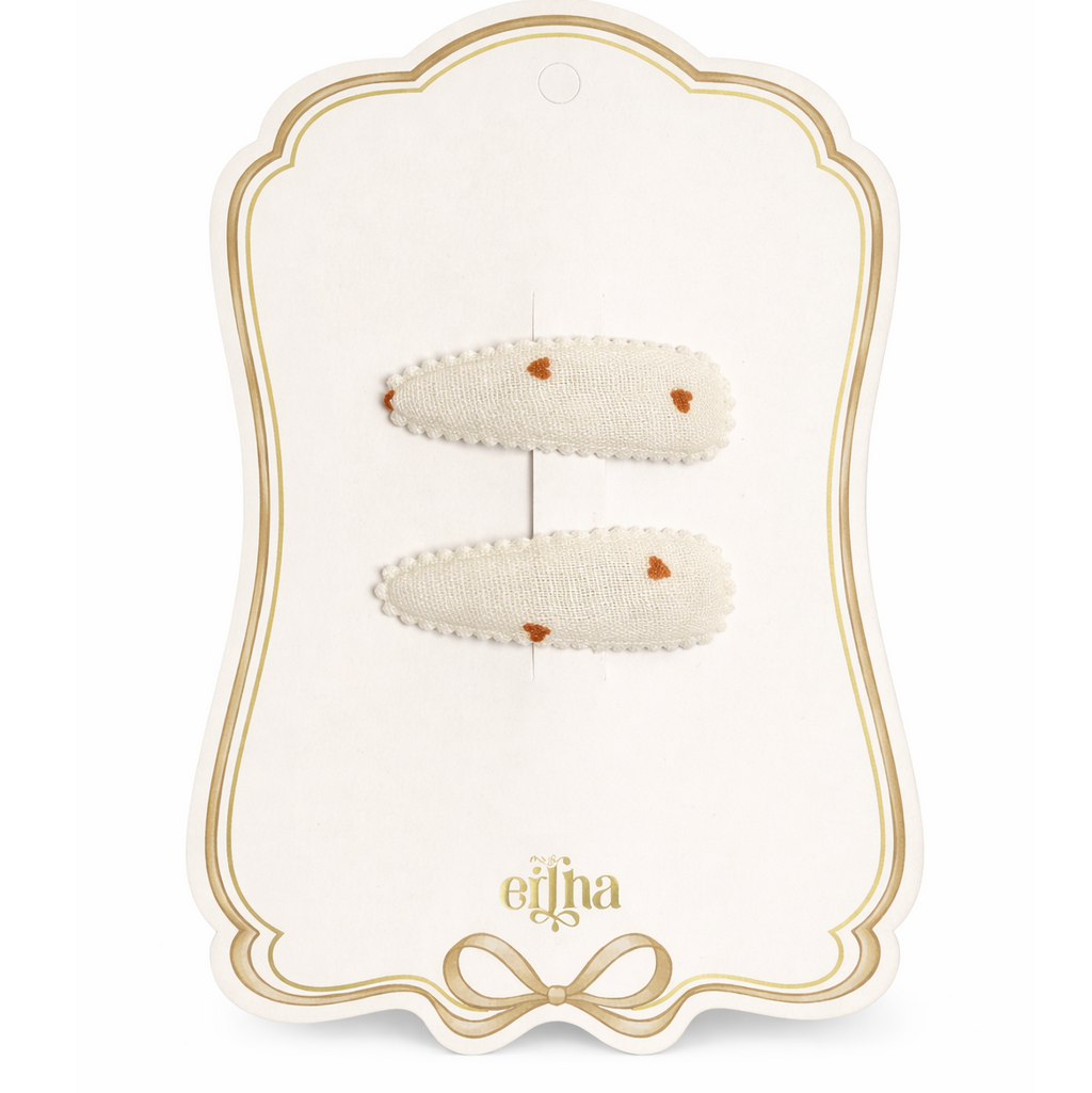 Mrs. Ertha haarspeldjes Tiny Hearts bij De Gele Flamingo, met stof beklede metalen klikspeldjes in warme neutrale tinten