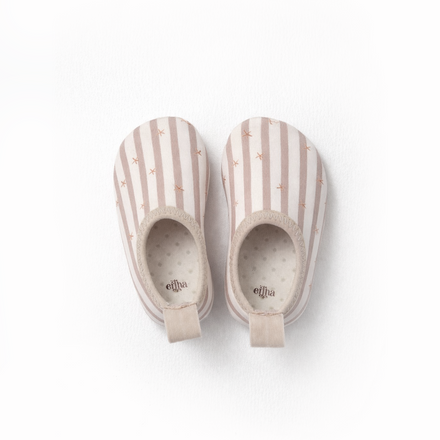 Mrs. Ertha Zwemschoentjes | Stripped Harmony