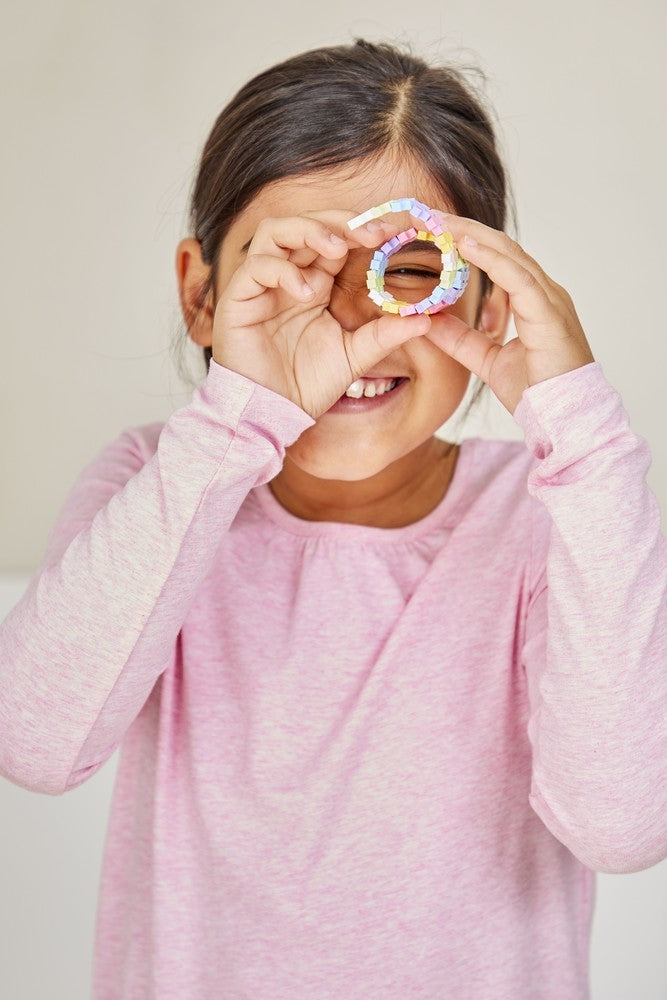 Vrij gebouwde creaties met Plus Plus Tube Pastel steentjes