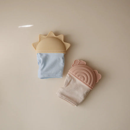 * Mushie Bijtspeeltje Handschoentje