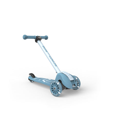 Scoot and Ride Highwaykick 3S step in Steel tijdens het inklappen