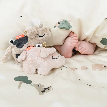 Done By Deer Tiny Sensorische Rammelaar Dotti Sand