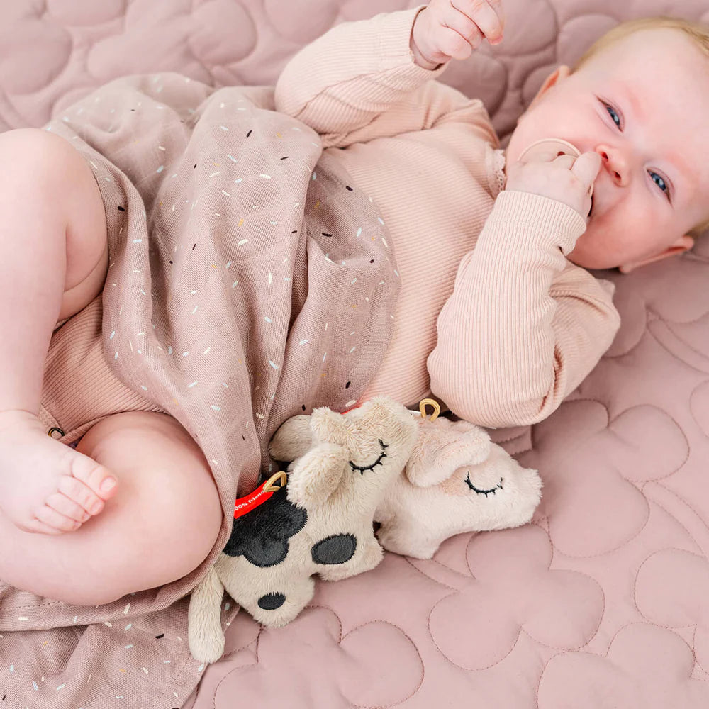 Done By Deer Tiny Sensorische Rammelaar Dotti Sand