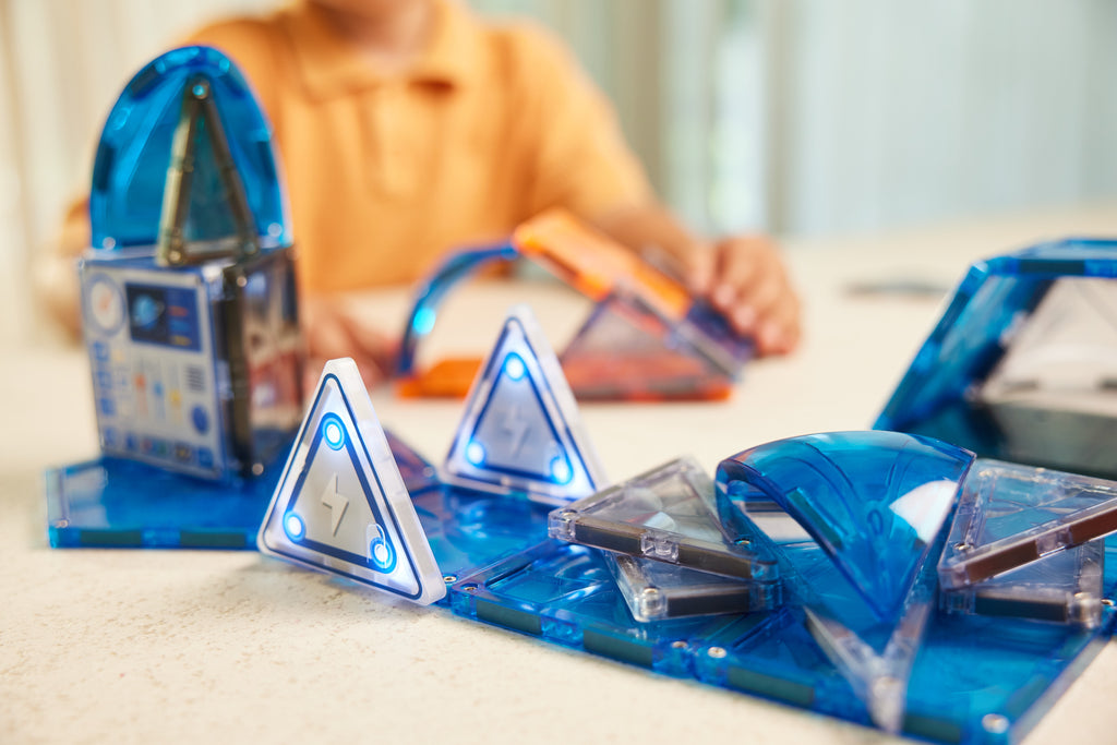 Open-ended magneettegels uit de 47-delige Cleverclixx Space Mission Pack, bij De Gele Flamingo
