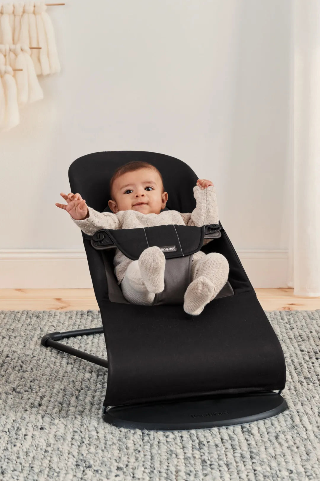 * Babybjörn Wipstoeltje Balance Soft Mesh Baby Bouncer | Donkergrijs