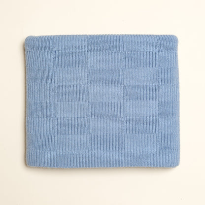 Hvid Ivy babydeken in Light Blue van 100% extra fijne Italiaanse merinowol, te koop bij De Gele Flamingo