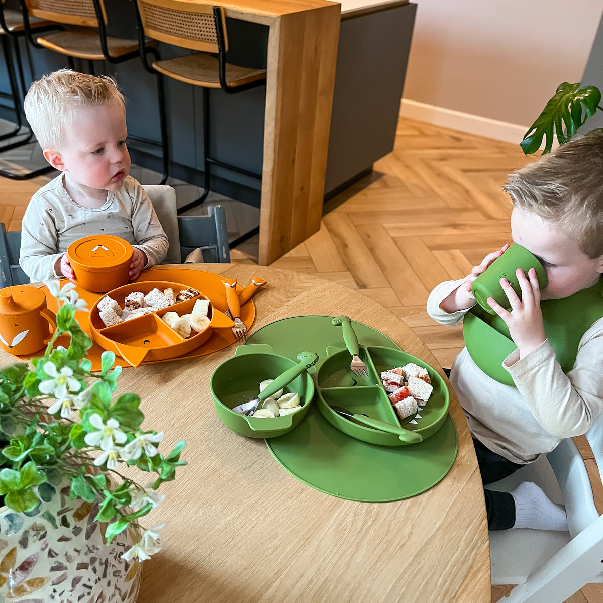 Aan tafel