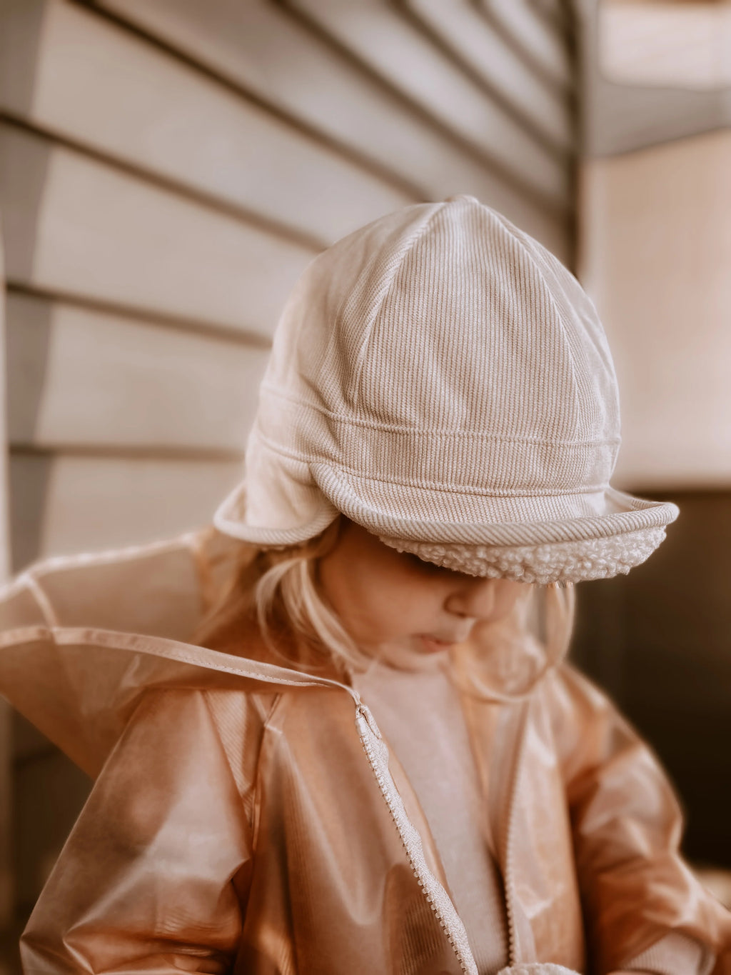 * Mrs. Ertha Kappies Muts | Ivory