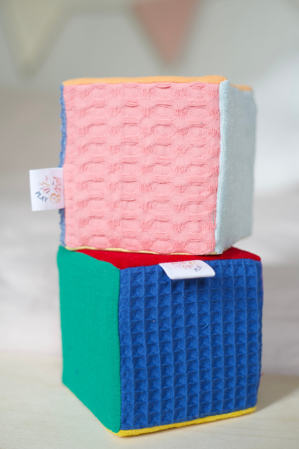 Pit & Play Regenboog Dobbelsteen | Pastel