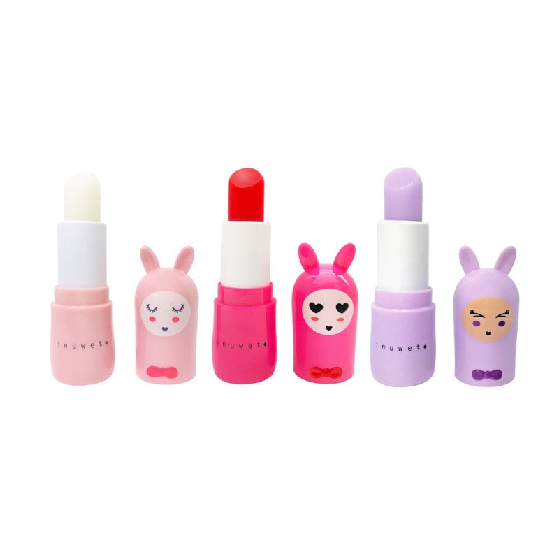 Inuwet Lippenbalsem Cadeauset, detailbeeld van de lippenbalsems met sheaboter en macadamia-olie