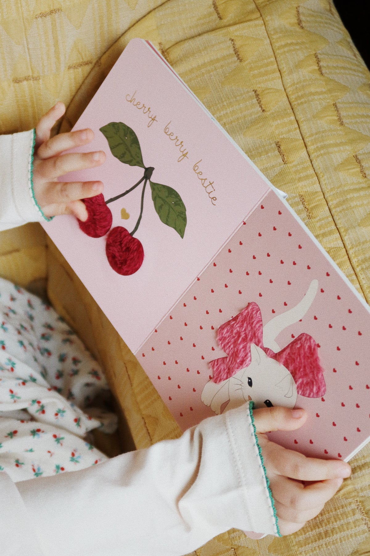 * Konges Sløjd Touch And Feel Book Unicorn Fsc | Unicorn