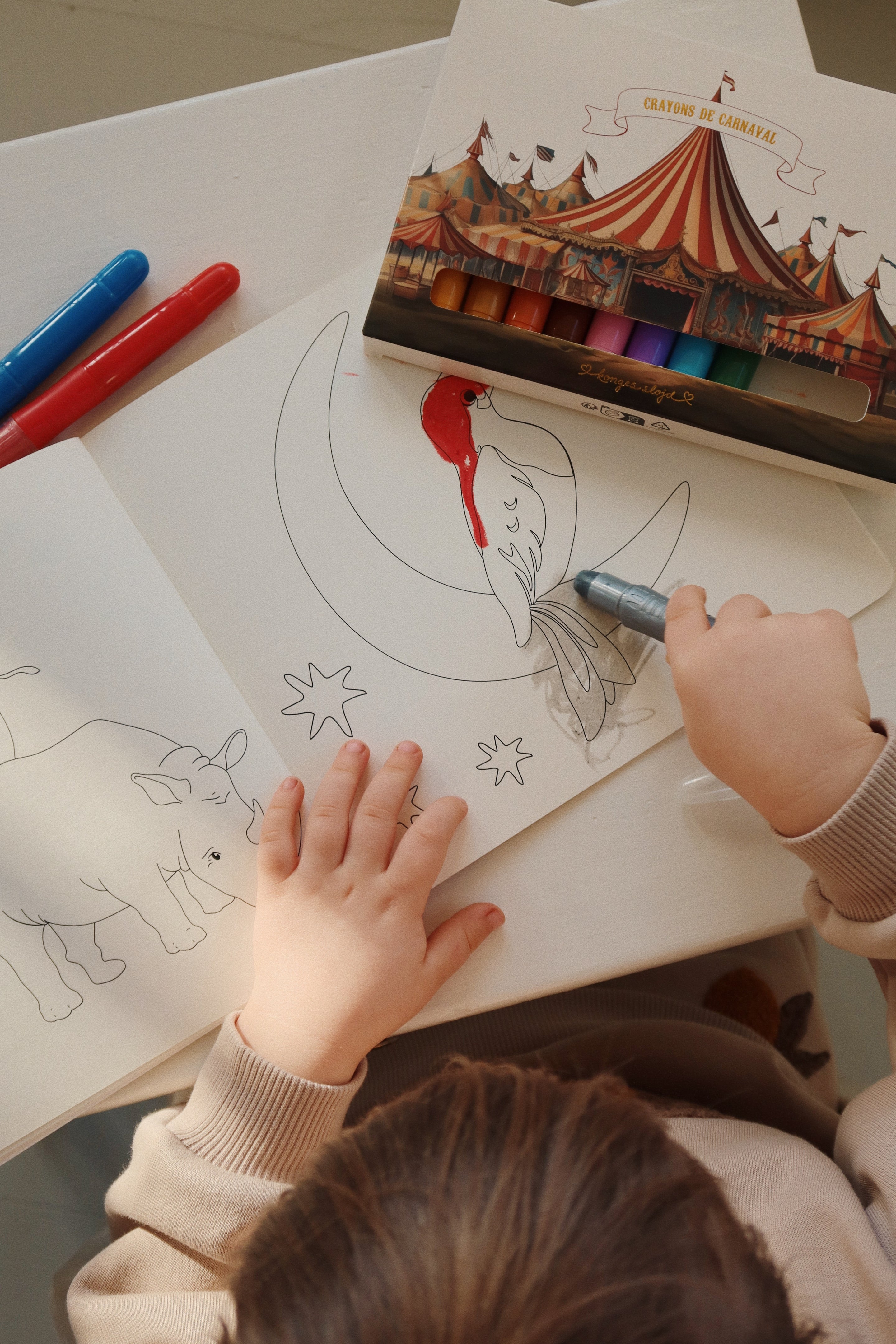 * Konges Sløjd Gel Crayons & Drawing Pad FSC | Multi