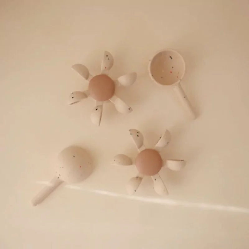 Mushie Badspeelgoed Water Wheel | Shifting Sand Confetti