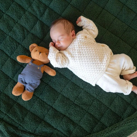 Play&Go 3-in-1 speelkleed Soft Teddy in Evergreen, opengevouwen als zachte speelmat