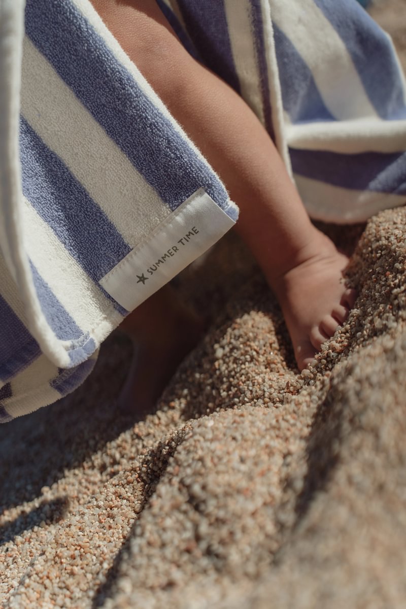 Little Dutch Strandponcho | Dreamy Purple Stripe