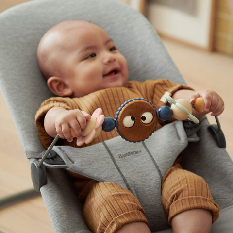 Babybjörn wipstoeltje relax speeltjes Speelboog - Ontdeugende oogjes Pastels