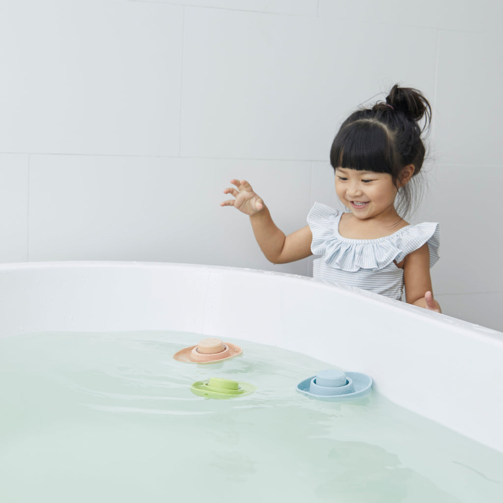 * Plantoys Badspeelgoed Rubber Boat | Pastel Green