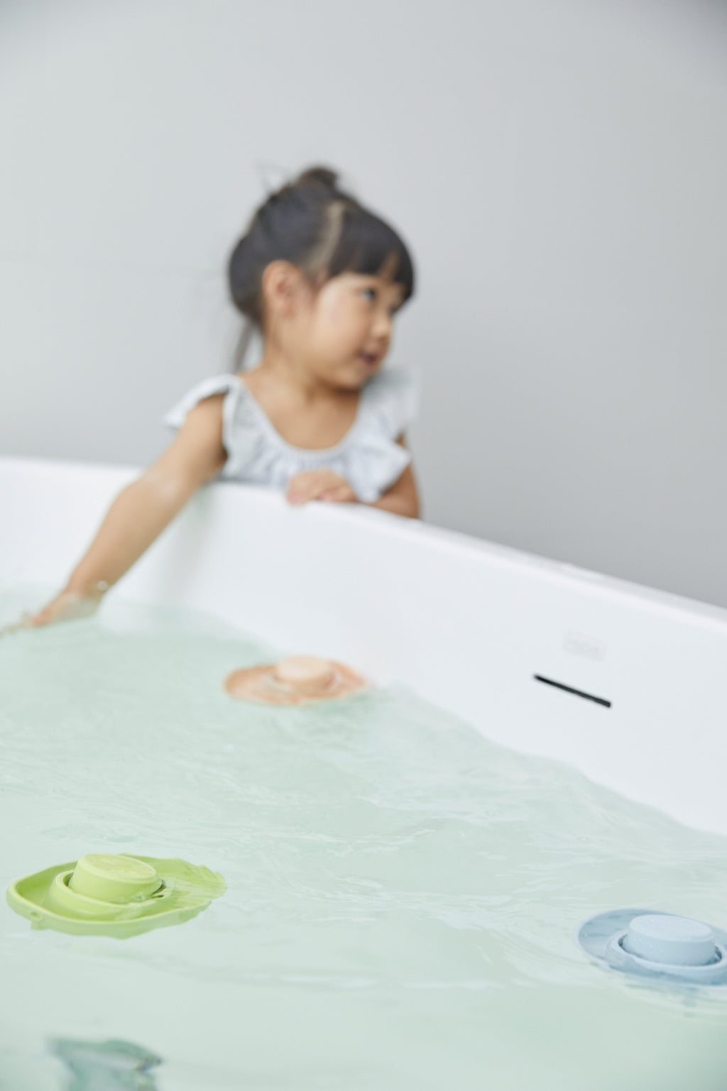* Plantoys Badspeelgoed Rubber Boat | Pastel Green