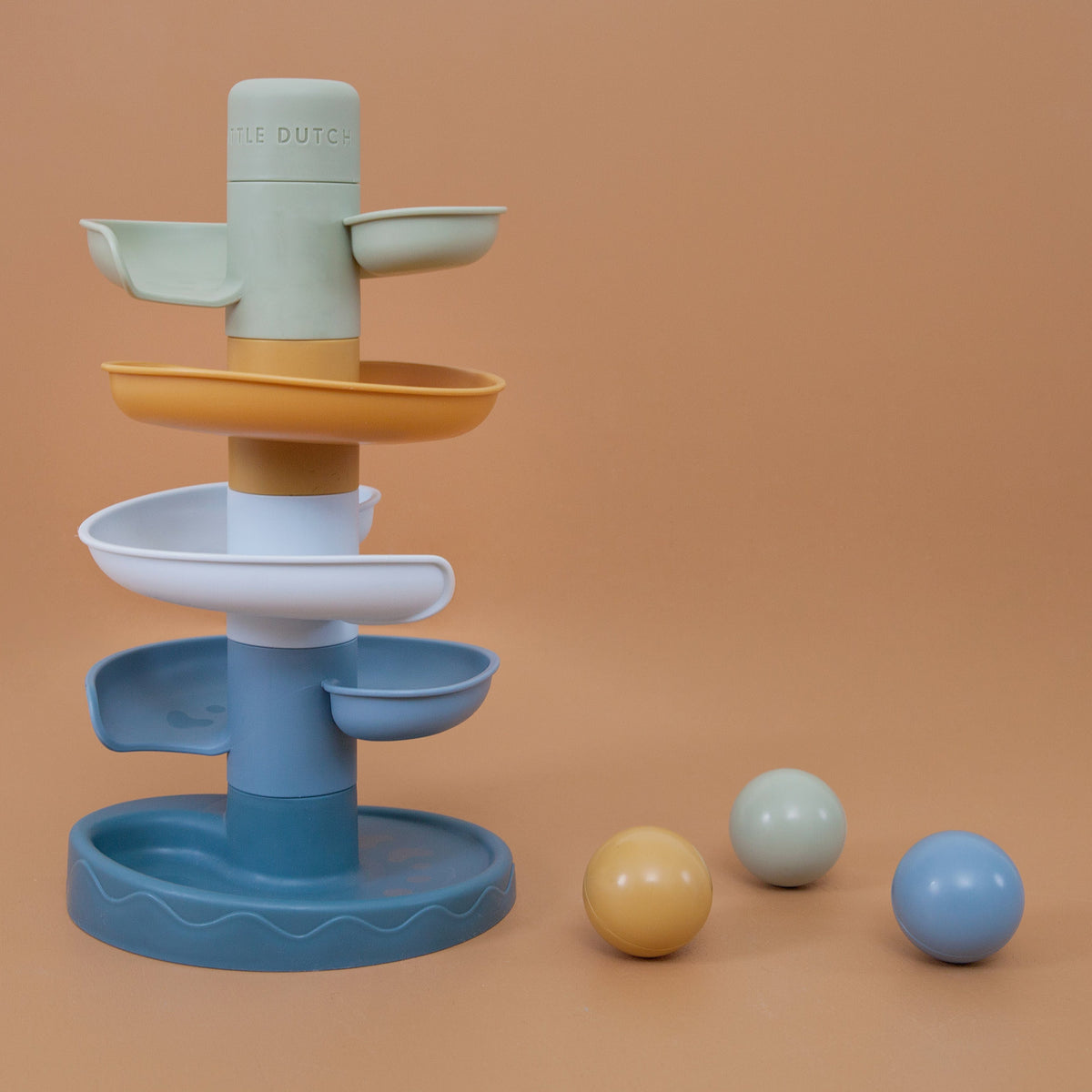 Little Dutch spiraaltoren blauw met balletjes op houten ondergrond