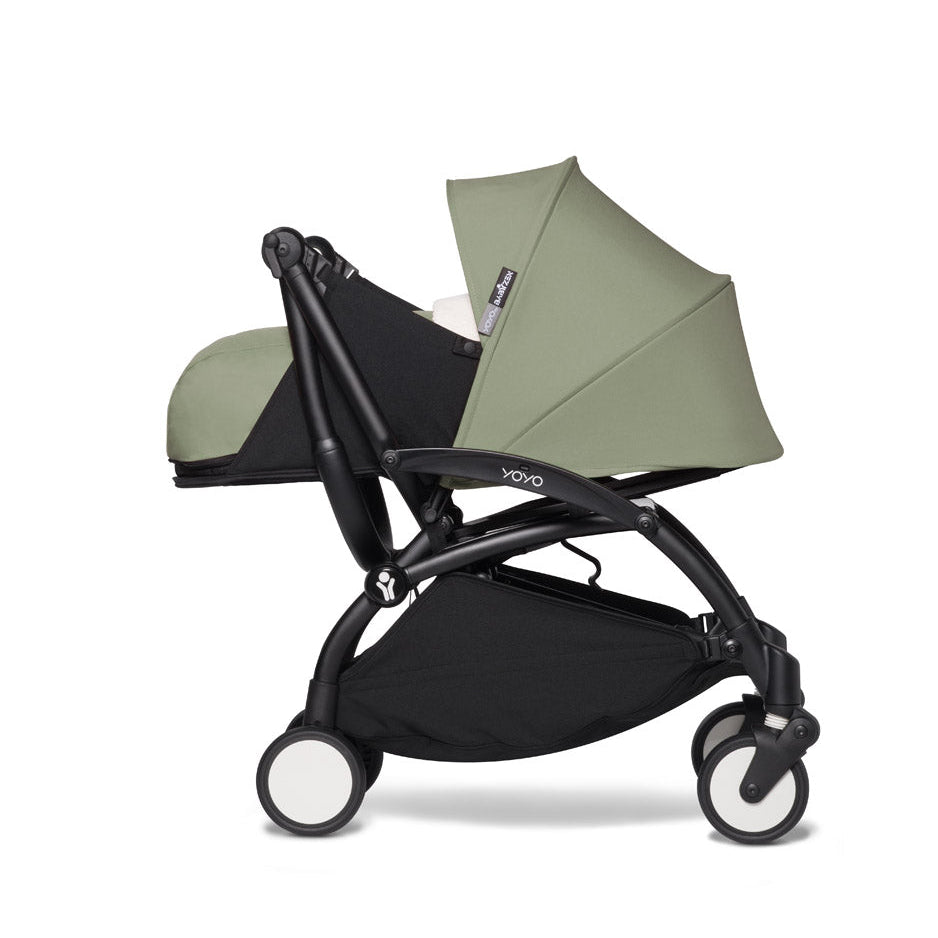 Stokke YOYO 0+ newborn pack Olive op zwart frame, zijaanzicht