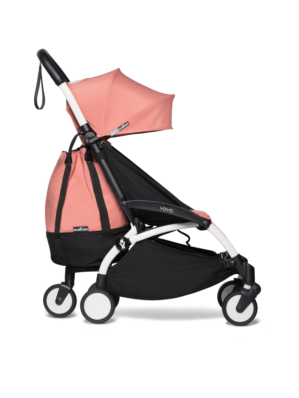 Stokke YOYO tas Ginger op een YOYO met newborn pack en zwart frame