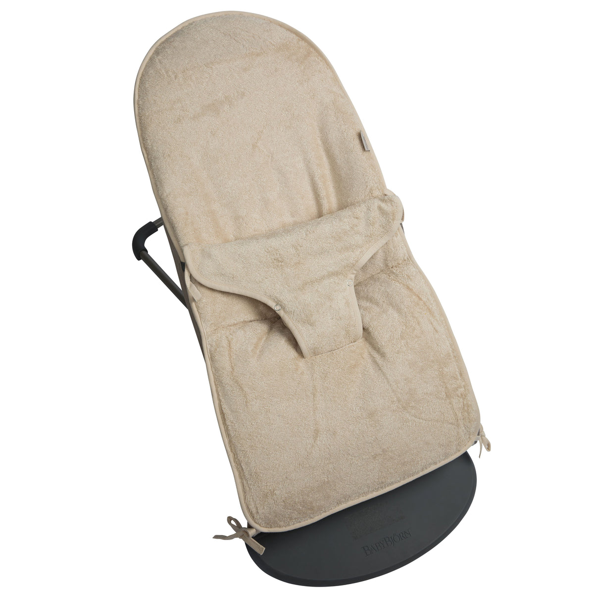 Timboo wipstoelhoes bamboe voor BabyBjörn Frosted Almond, gemonteerd op de wipstoel