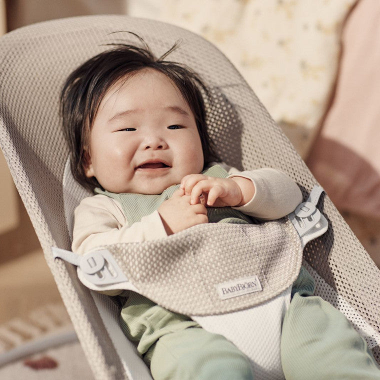 Babybjörn wipstoeltje relax Bliss - Grey Beige/White Mesh