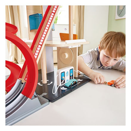 Hape Stoere Stuntgarage