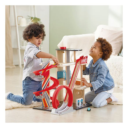 Hape Stoere Stuntgarage