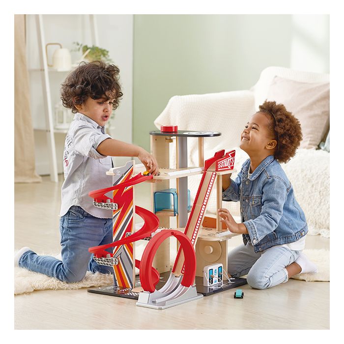 Hape Stoere Stuntgarage