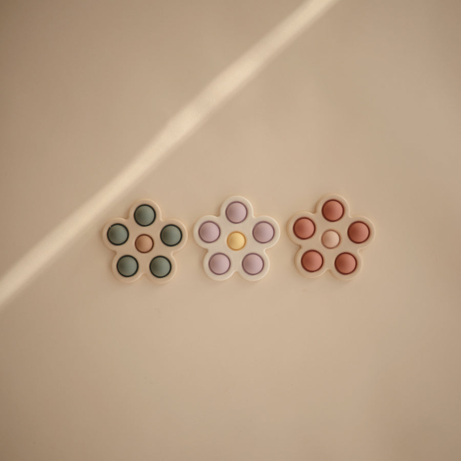 Mushie Bijtspeeltje Flower Press Toy | Dried Thyme