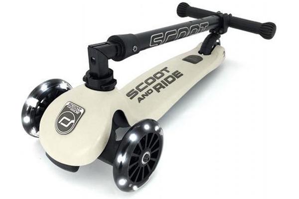 Scoot and Ride Step Highwaykick 5 - Ash LED